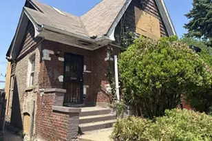 10404 S Emerald Ave, Chicago, IL 60628 - Photo 4