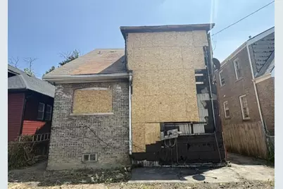 10404 S Emerald Avenue, Chicago, IL 60628 - Photo 8