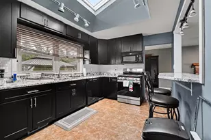 2403 Hacker Dr, Joliet, IL 60435 - Photo 10