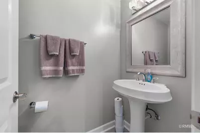 1354 W Byron Avenue #B, Addison, IL 60101 - Photo 10