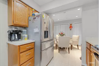 1354 W Byron Avenue #B, Addison, IL 60101 - Photo 8