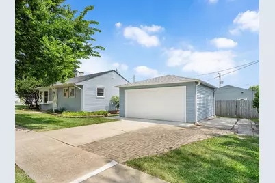 23 W Naperville Road, Westmont, IL 60559 - Photo 16