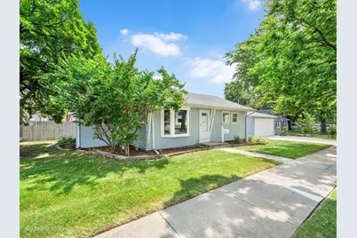 23 W Naperville Road, Westmont, IL 60559 - Photo 2