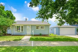 23 W Naperville Rd, Westmont, IL 60559 - Photo 1