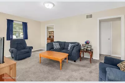 23 W Naperville Road, Westmont, IL 60559 - Photo 4