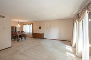 801 Memorial Dr, Calumet City, IL 60409 - Photo 8