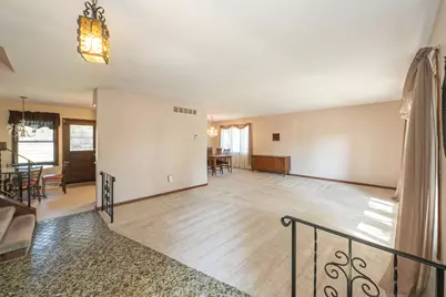 801 Memorial Drive, Calumet City, IL 60409 - Photo 6