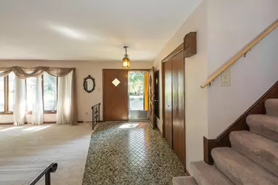 801 Memorial Drive, Calumet City, IL 60409 - Photo 2