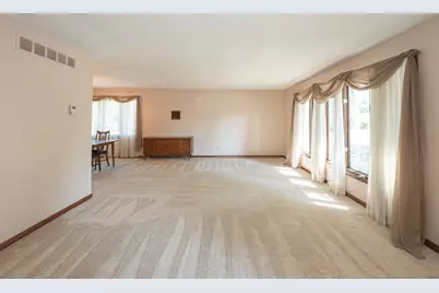 801 Memorial Drive, Calumet City, IL 60409 - Photo 12