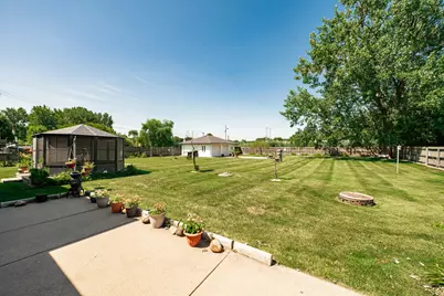 801 Memorial Drive, Calumet City, IL 60409 - Photo 38