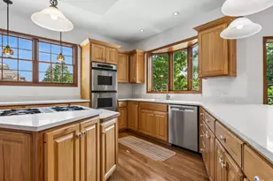 6831 Sunset Ave, Countryside, IL 60525 - Photo 12
