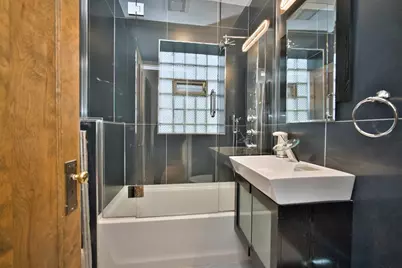2437 W North Shore Avenue #2, Chicago, IL 60645 - Photo 36