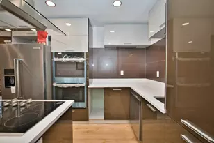 2437 W North Shore Ave, Chicago, IL 60645 - Photo 14