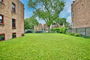 2437 W North Shore Ave, Chicago, IL 60645 - Photo 46