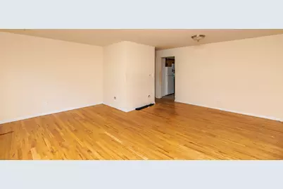 2007 W Touhy Avenue #207, Chicago, IL 60645 - Photo 2
