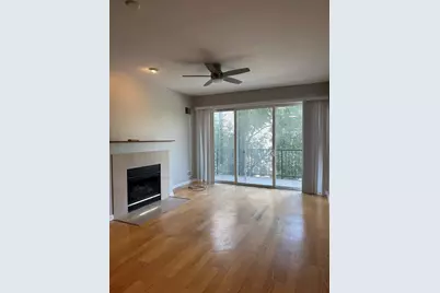 647 N Green Street #207, Chicago, IL 60642 - Photo 2