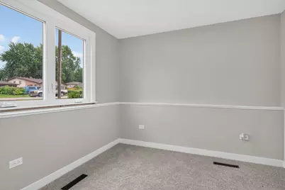 10818 S Plahm Court, Worth, IL 60482 - Photo 14