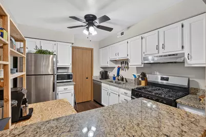5350 Newport Drive #1-2A, Lisle, IL 60532 - Photo 8