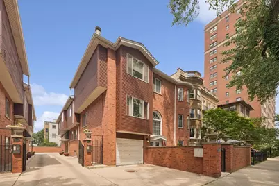 716 W Junior Terrace #A, Chicago, IL 60613 - Photo 1