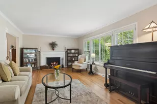 511 S Walnut Ave, Arlington Heights, IL 60005 - Photo 4