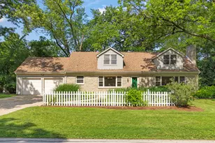 120 N Pine St, Geneva, IL 60134 - Photo 1