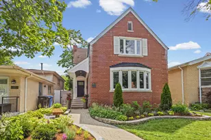 6133 N Lenox Ave, Chicago, IL 60646 - Photo 2