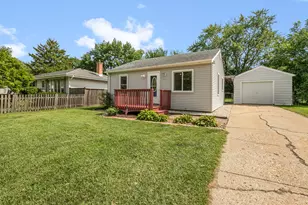 18927 W Old Plank Rd, Grayslake, IL 60030 - Photo 2
