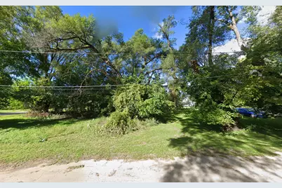 40 S Johanna Avenue, Freeport, IL 61032 - Photo 2