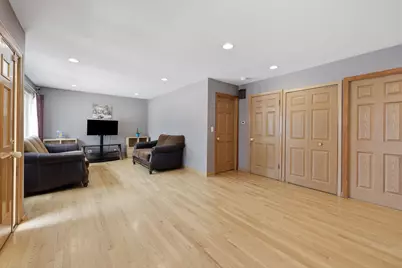 4850 Michigan Avenue, Schiller Park, IL 60176 - Photo 4