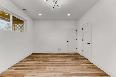 437 E 42nd Place, Chicago, IL 60653 - Photo 10