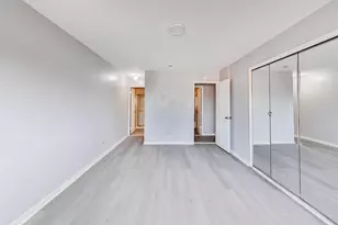 7854 S South Shore Dr, Chicago, IL 60649 - Photo 14