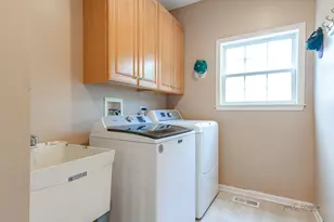 124 Carmella Dr, Crystal Lake, IL 60012 - Photo 14