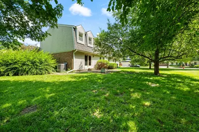 2218 N Williamsburg Street, Arlington Heights, IL 60004 - Photo 34