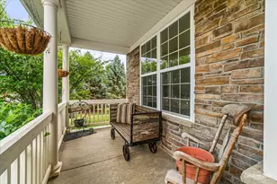 542 Snow St, Sugar Grove, IL 60554 - Photo 2