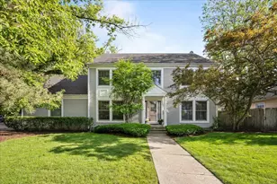 542 Wayland Ave, Kenilworth, IL 60043 - Photo 1