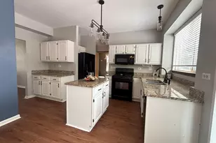 328 Barnaby Dr, Oswego, IL 60543 - Photo 4