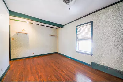 221 W Courtland Street, Mundelein, IL 60060 - Photo 6