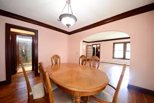 221 W Courtland St, Mundelein, IL 60060 - Photo 8