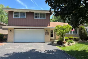 7330 170th Pl, Tinley Park, IL 60477 - Photo 2