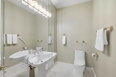 34 Robin Hood Ranch, Oak Brook, IL 60523 - Photo 22