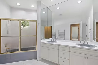 34 Robin Hood Ranch, Oak Brook, IL 60523 - Photo 20