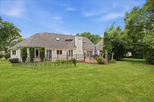 34 Robin Hood Ranch, Oak Brook, IL 60523 - Photo 32