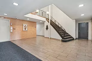 931 W Arquilla Dr, Glenwood, IL 60425 - Photo 2