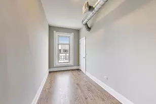 1429 W Grand Ave, Chicago, IL 60642 - Photo 22