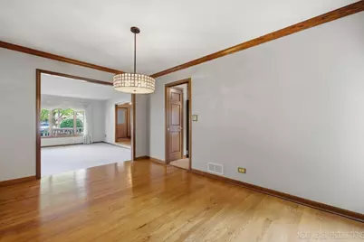 1054 S Oakland Avenue, Villa Park, IL 60181 - Photo 12