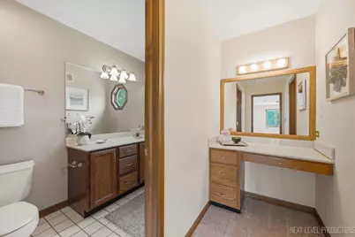 1054 S Oakland Avenue, Villa Park, IL 60181 - Photo 20