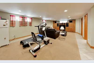 5837 N Virginia Avenue, Chicago, IL 60659 - Photo 30