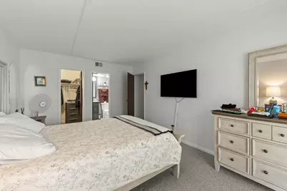 [Address not provided], Willowbrook, IL 60527 - Photo 12