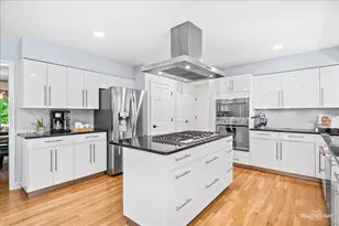 412 Flock Ave, Naperville, IL 60565 - Photo 10