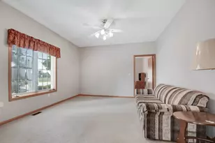 5553 Foxwoods Dr, Oak Lawn, IL 60453 - Photo 8